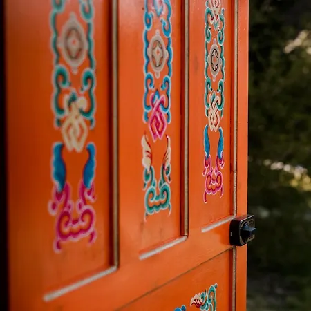 Glamping Caloroczne Jurty Mongolskie - 