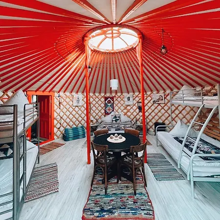 Caloroczne Jurty Mongolskie - 