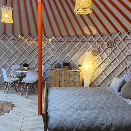 Caloroczne Jurty Mongolskie - 