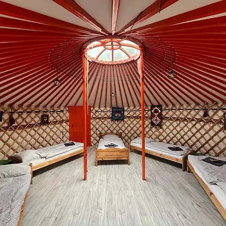 Caloroczne Jurty Mongolskie - 