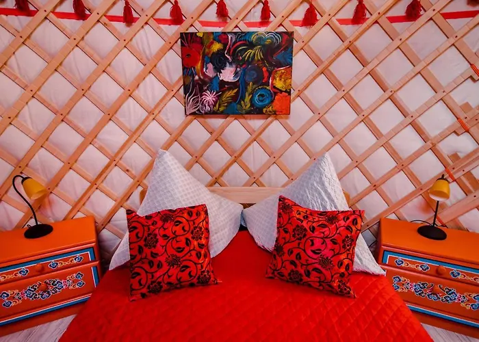 Caloroczne Jurty Mongolskie - 