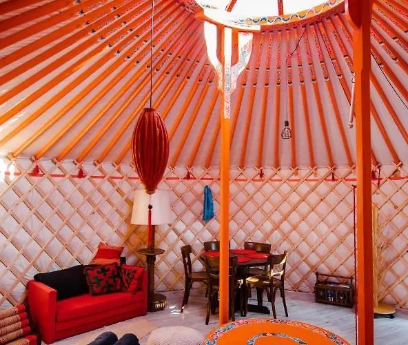 Caloroczne Jurty Mongolskie - 