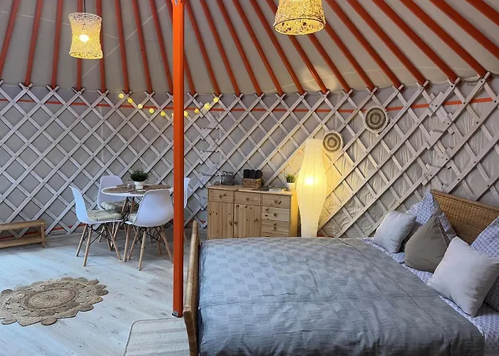 Caloroczne Jurty Mongolskie - 