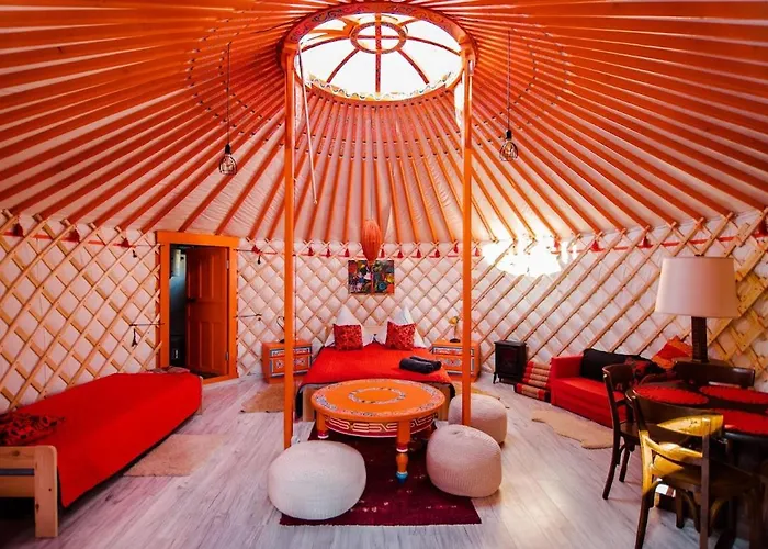 Luxury tent Caloroczne Jurty Mongolskie - 